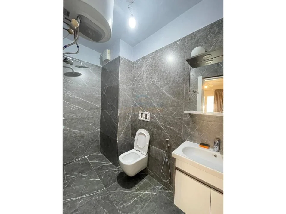 Tirane, jepet me qera apartament 2+1 Kati 1, 90 m² 800 € (Rezidenca Kodra e Diellit 1)