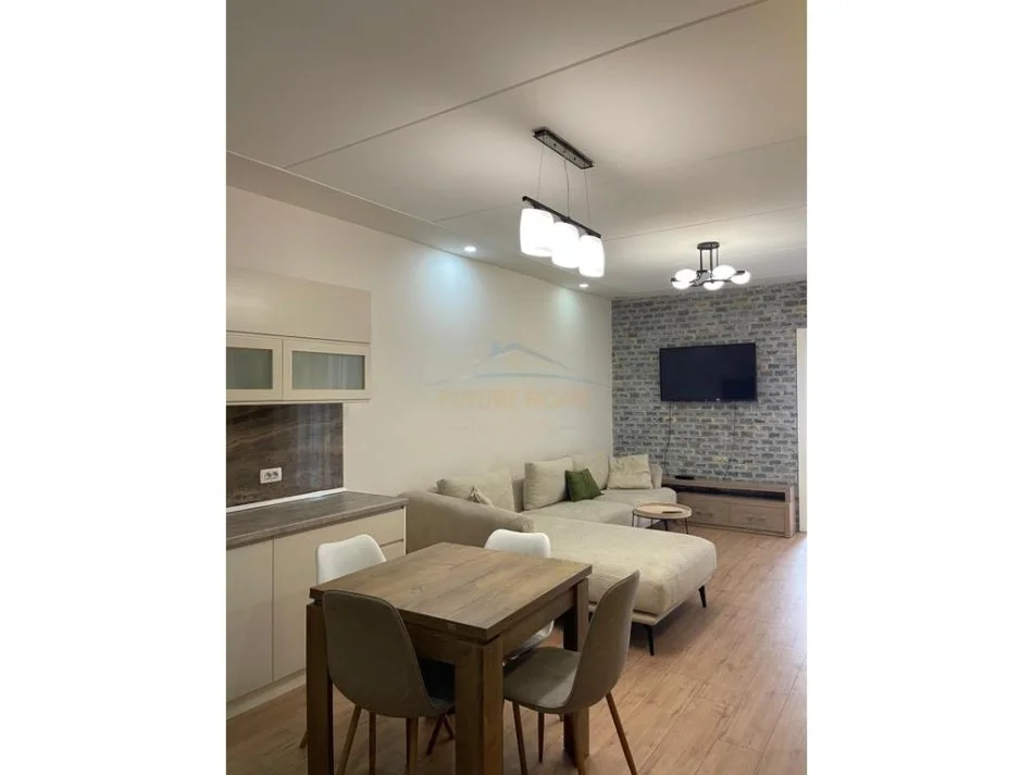 Tirane, jepet me qera apartament 2+1 Kati 1, 90 m² 800 € (Rezidenca Kodra e Diellit 1)