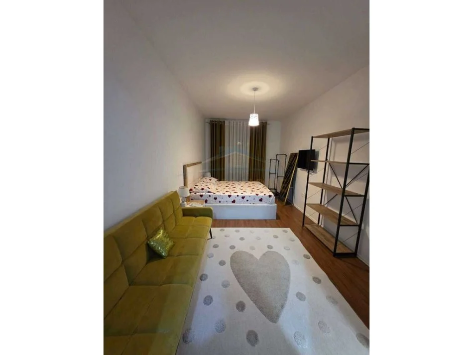 Tirane, jepet me qera apartament 2+1 , 93 m² 600 € 