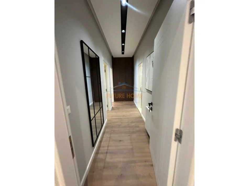 Tirane, jepet me qera apartament 2+1 Kati 4, 125 m² 1.500 € 