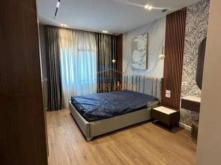 Tirane, jepet me qera apartament 2+1 Kati 4, 125 m² 1.500 € 