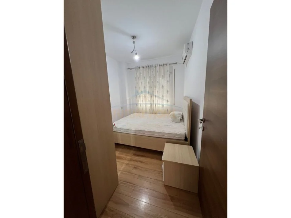Tirane, jepet me qera apartament 2+1 Kati 0, 70 m² 650 € (KODRA E DIELLIT 2)