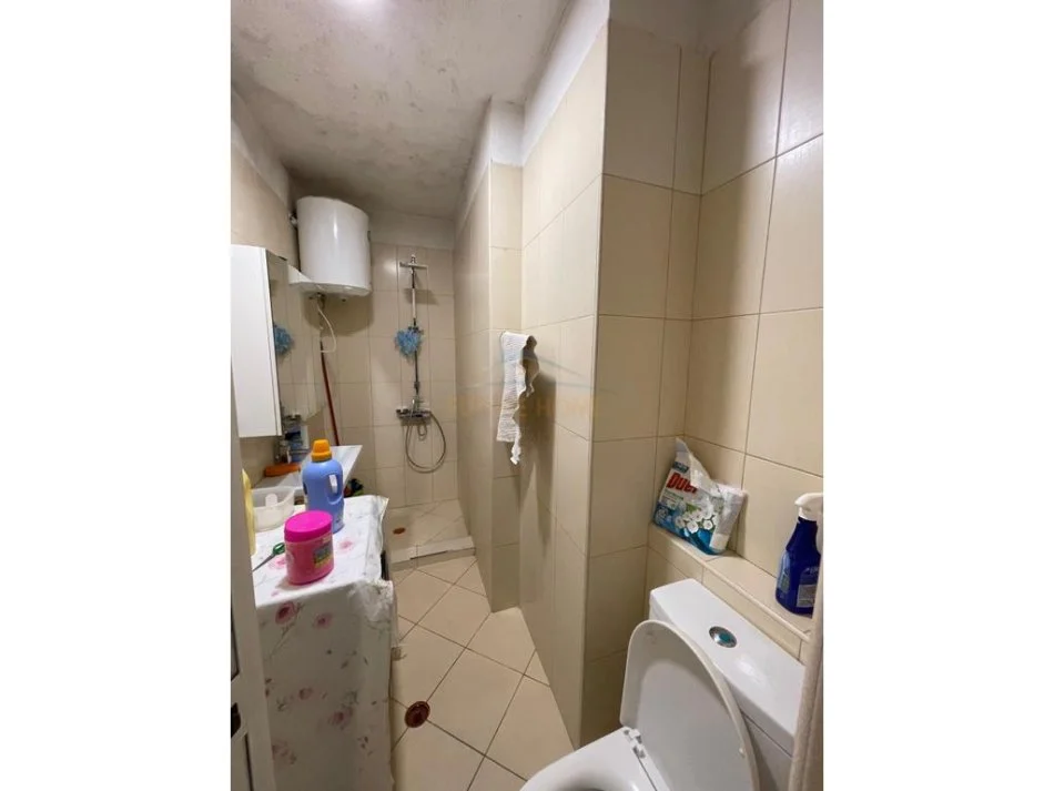 Tirane, jepet me qera apartament 2+1 Kati 5, 100 m² 600 € 