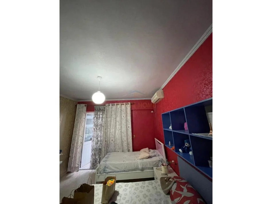 Tirane, jepet me qera apartament 2+1 Kati 5, 100 m² 600 € 