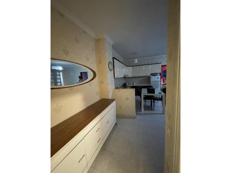 Tirane, jepet me qera apartament 2+1 Kati 5, 100 m² 600 € 