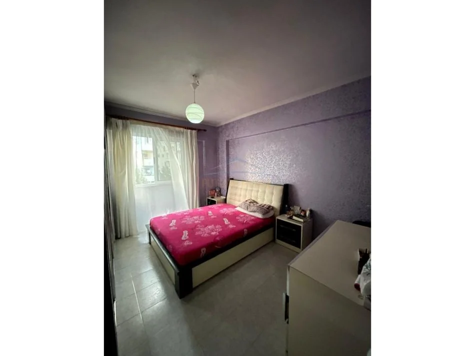 Tirane, jepet me qera apartament 2+1 Kati 5, 100 m² 600 € 