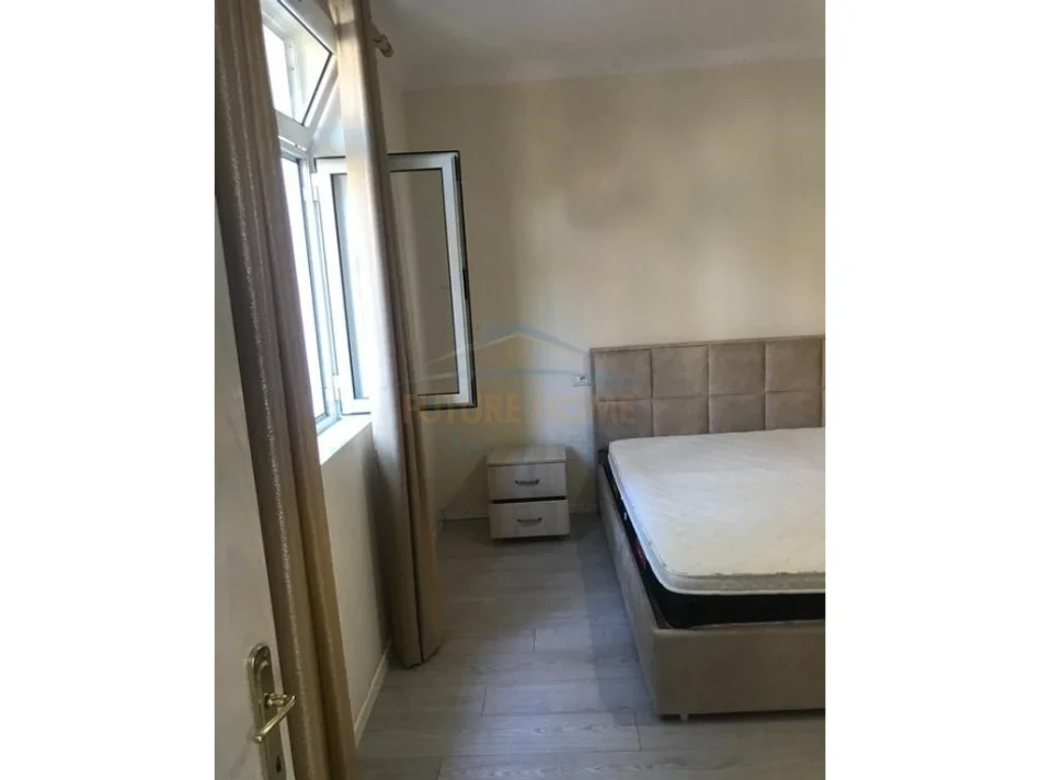 Tirane, jepet me qera apartament 1+1 Kati 1, 60 m² 423 € (Ish Tregu Elektrik)
