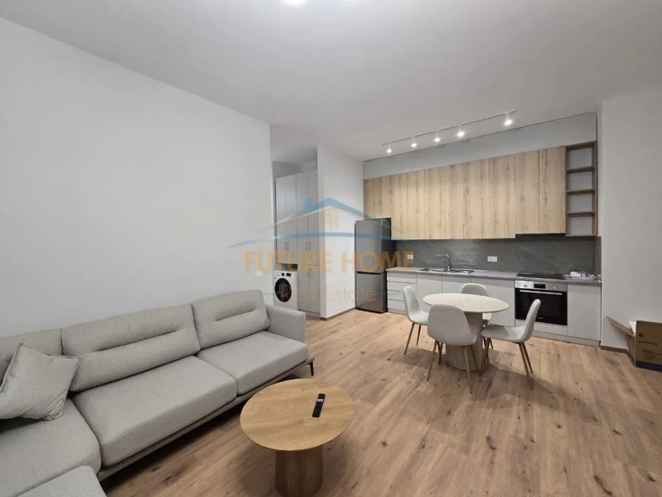 Tirane, jepet me qera apartament 2+1 Kati 4, 114 m² 13.000 € 