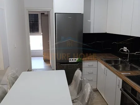 Tirane, jepet me qera apartament 2+1 Kati 5, 110 m² 600 € 