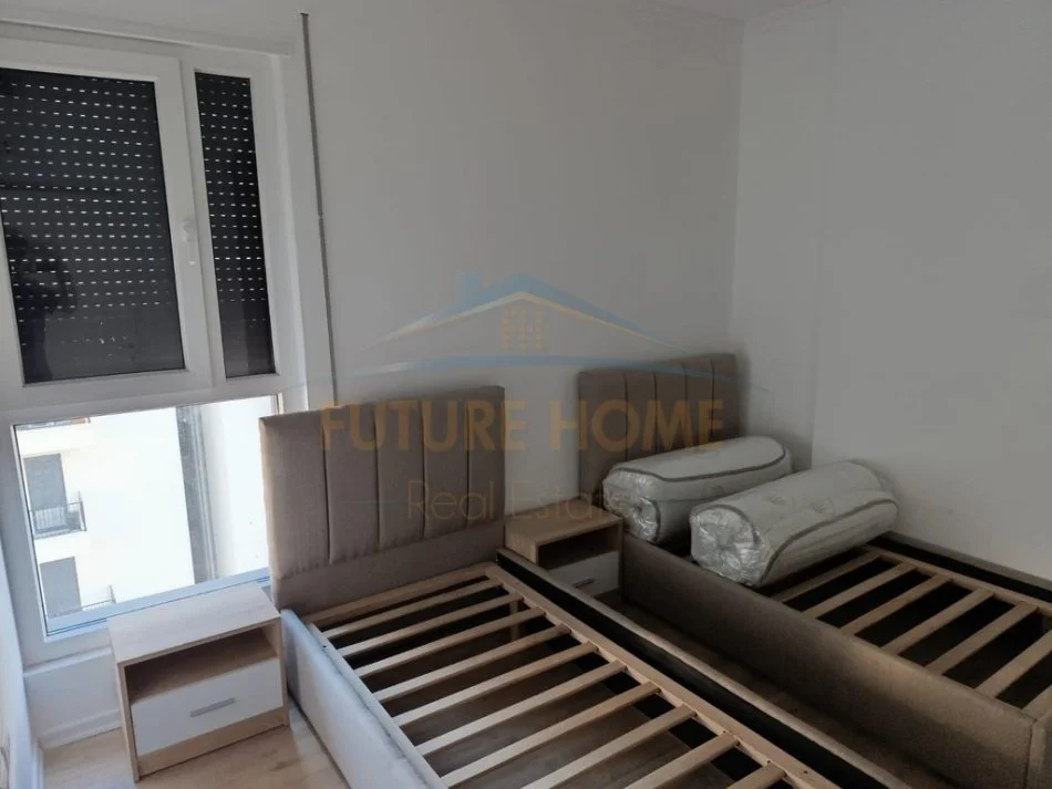Tirane, jepet me qera apartament 2+1 Kati 5, 600 € 