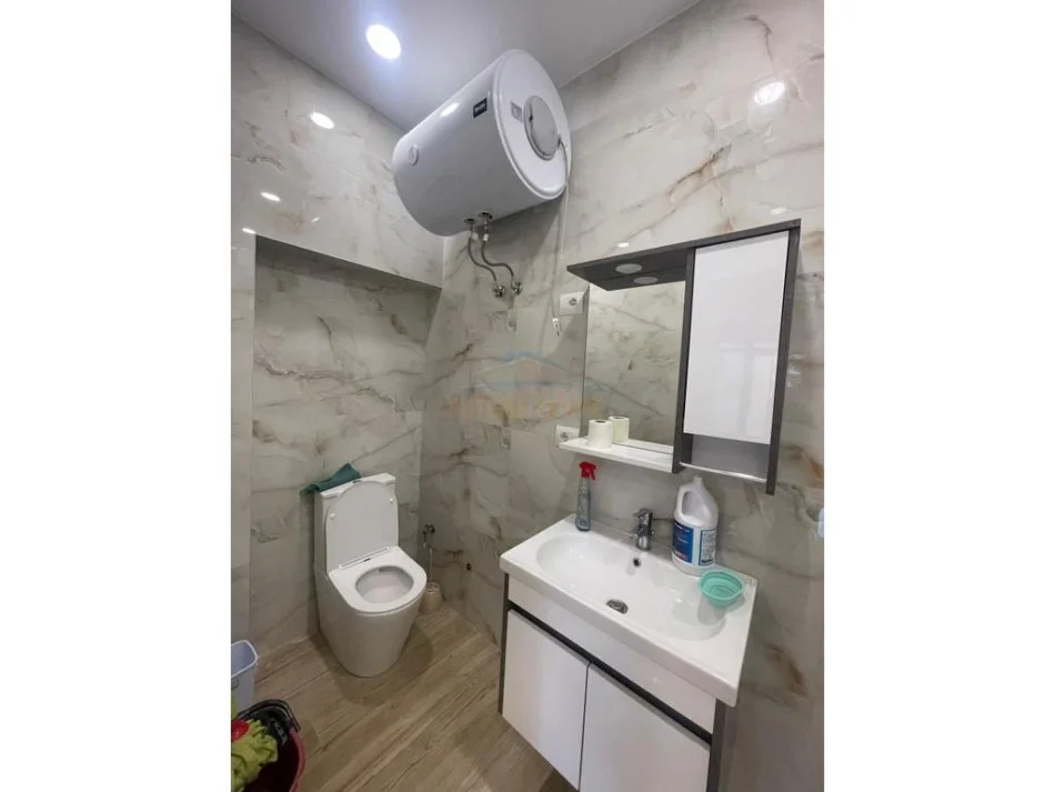 Tirane, jepet me qera apartament 1+1 Kati 0, 40 m² 500 € 