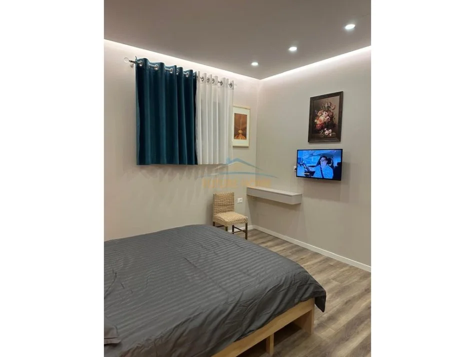 Tirane, jepet me qera apartament 1+1 Kati 3, 65 m² 640 € 