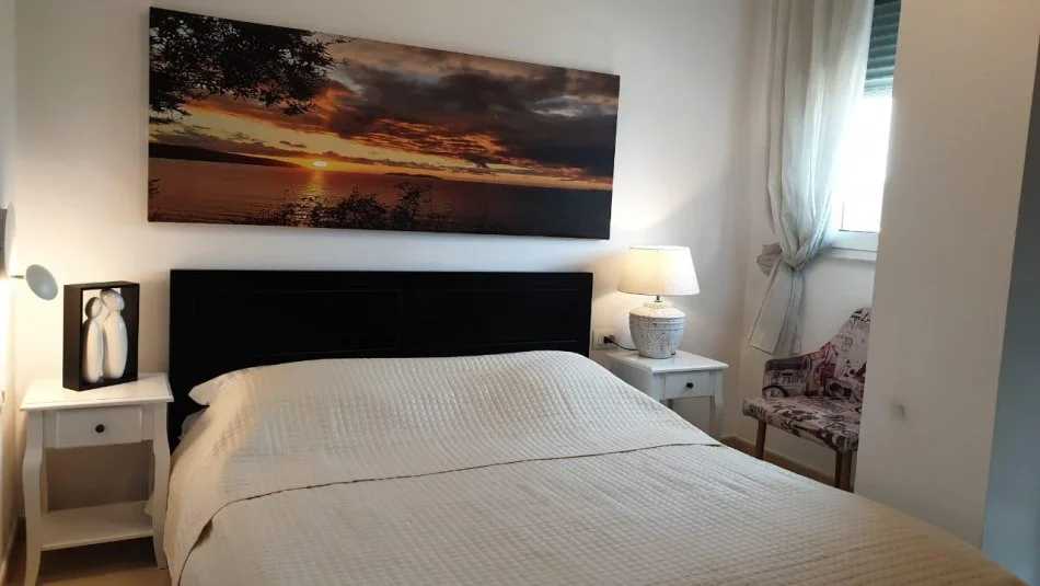 Tirane, jepet me qera apartament 1+1 , 68 m² 700 € (Rruga Sulejman Delvina)