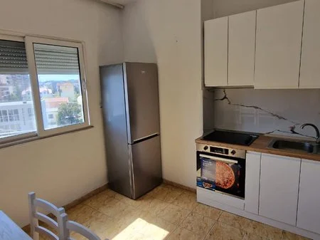 Tirane, jepet me qera apartament 2+1 Kati 4, 78 m² 550 € 