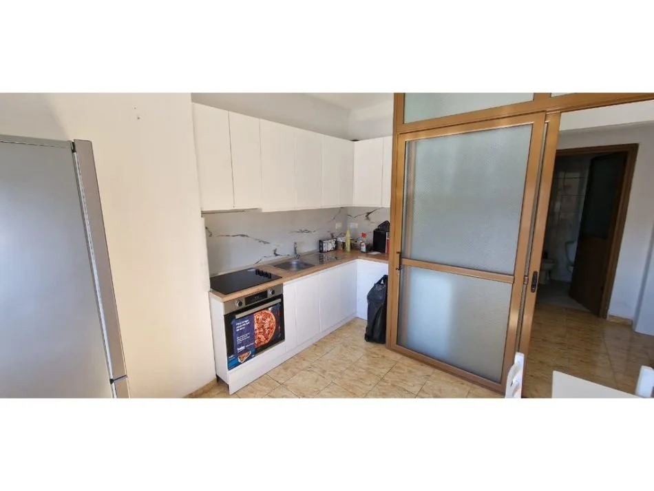 Tirane, jepet me qera apartament 2+1 Kati 4, 78 m² 550 € 