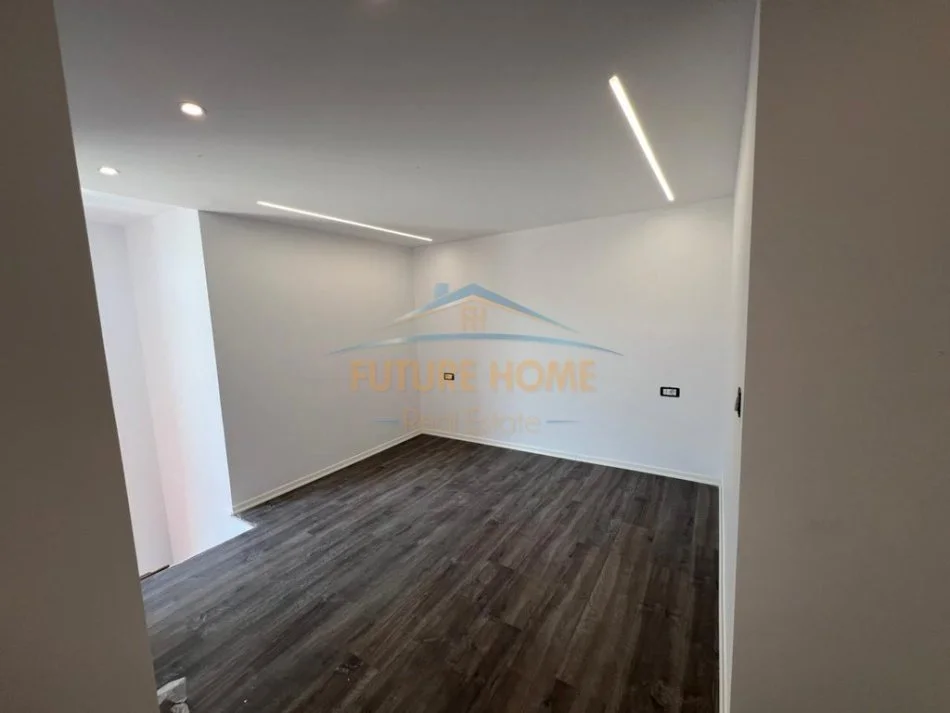 Tirane, shitet apartament duplex 1+1 Kati 1, 90 m² 130.000 € (GOLDEN PARK 3)