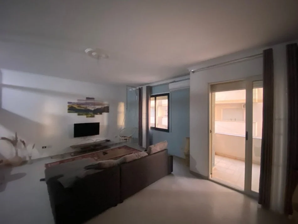 Durres, shitet apartament 1+1 Kati 4, 69 m² 75.000 € (SHKEMBI KAVAJES!)