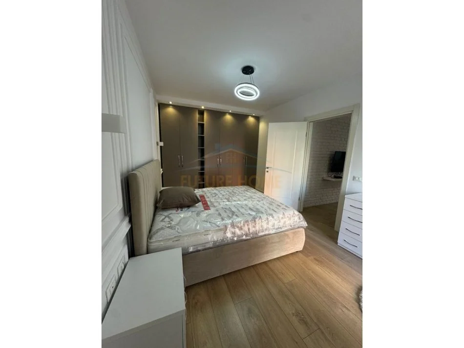 Tirane, jepet me qera apartament 1+1 Kati 1, 71 m² 850 € 