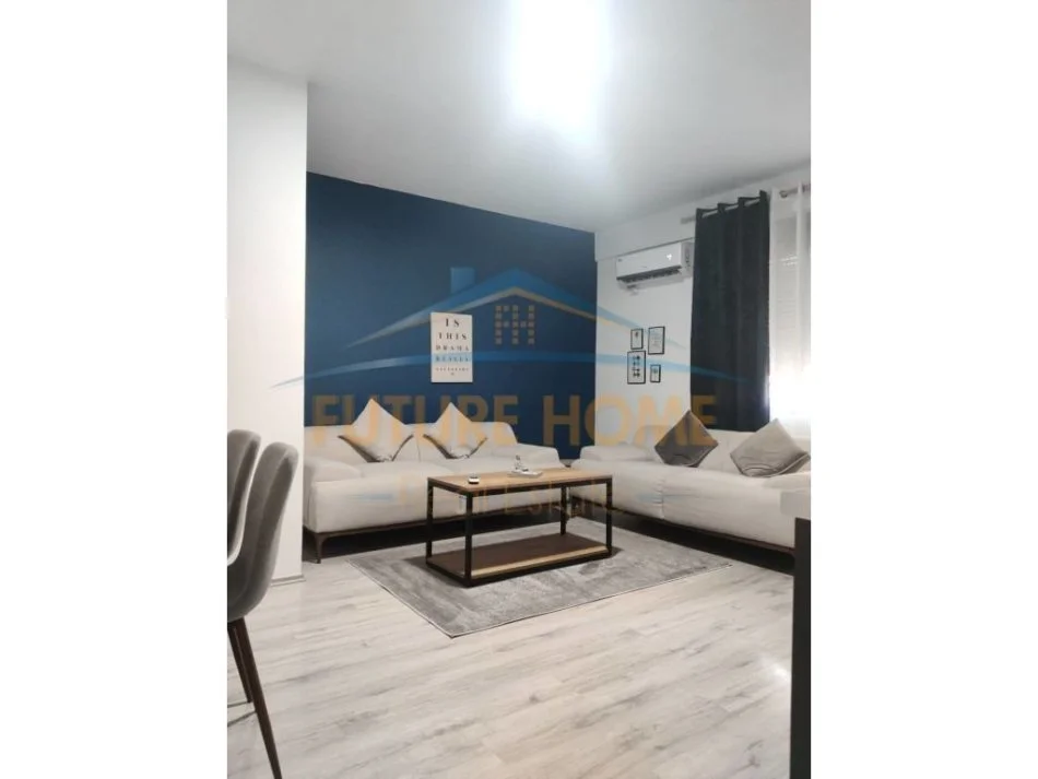 Tirane, jepet me qera apartament 1+1 Kati 5, 66 m² 500 € (PRANE MOZAIKUT)