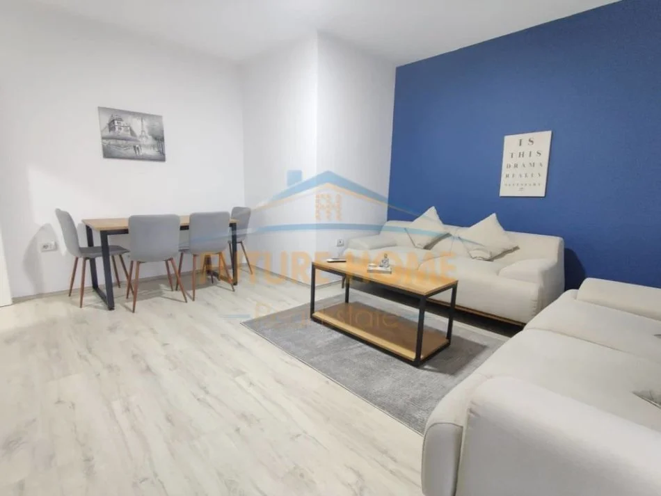 Tirane, jepet me qera apartament 1+1 Kati 5, 66 m² 500 € (PRANE MOZAIKUT)