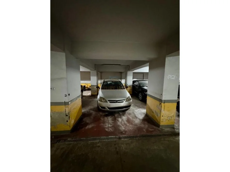 Tirane, shitet garazh | post parkimi Kati -2, 22 m² 38.000 € 