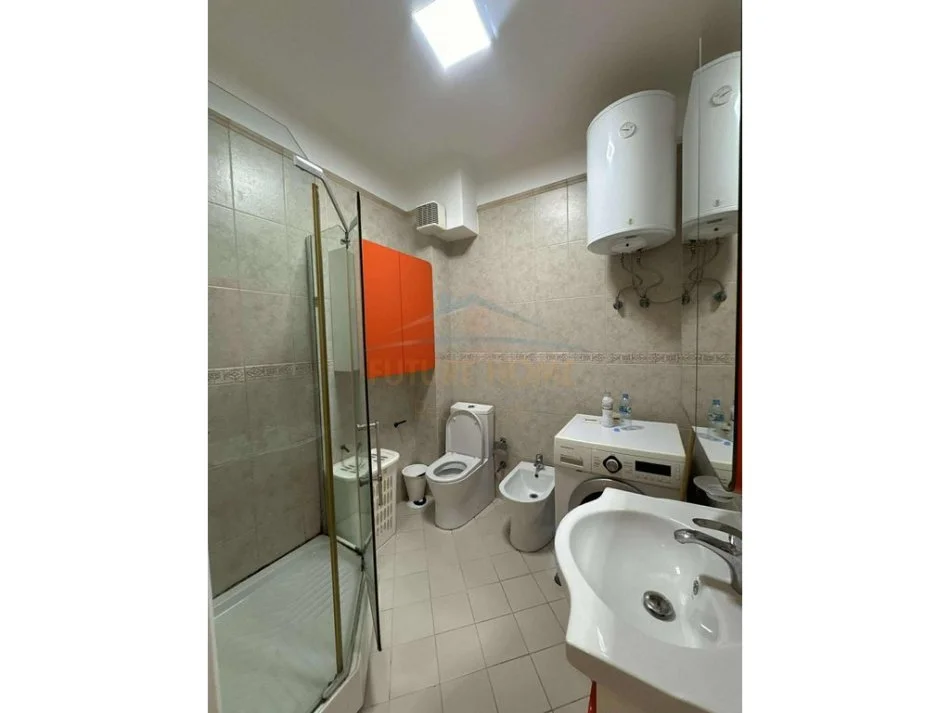 Tirane, jepet me qera apartament 1+1 Kati 2, 71 m² 600 € 