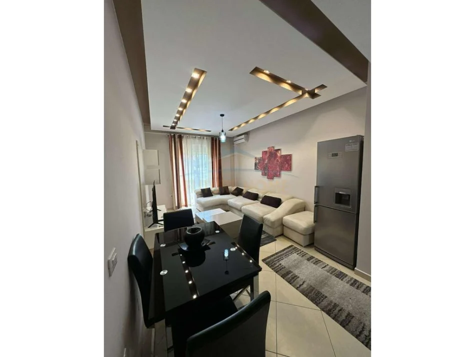 Tirane, jepet me qera apartament 1+1 Kati 2, 71 m² 600 € 