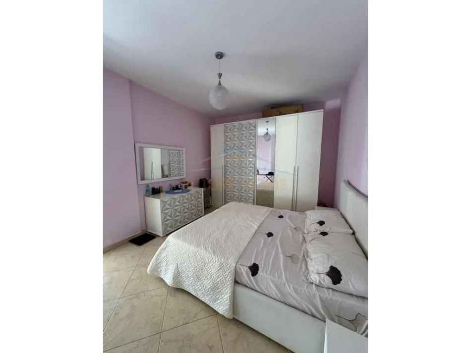 Qera, Apartament 2+1+2, Fresk, Tirane
