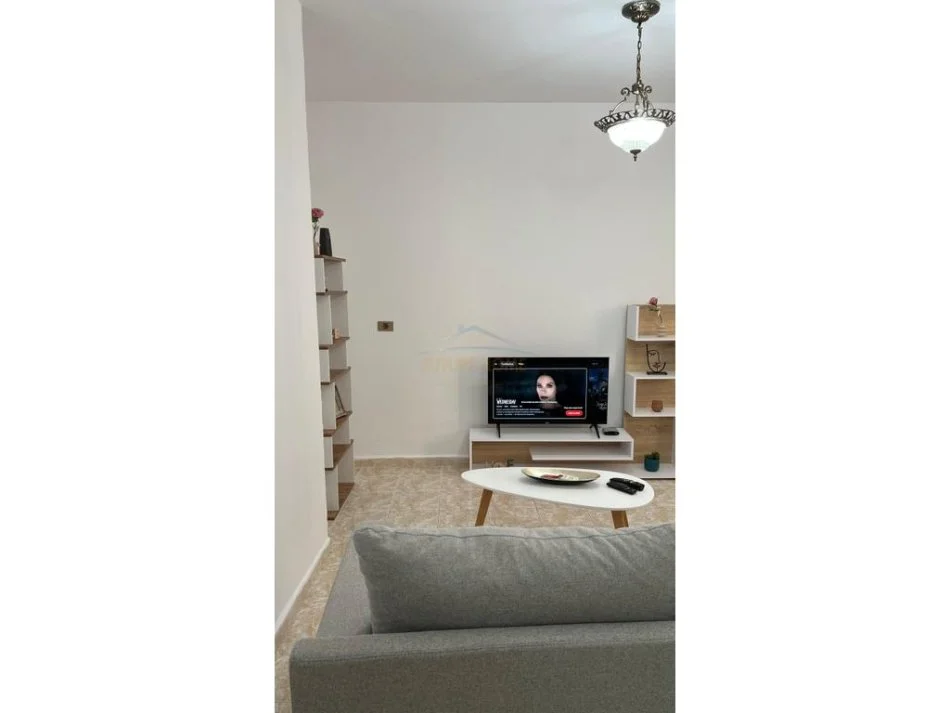 Tirane, jepet me qera apartament 1+1 Kati 6, 65 m² 550 € 