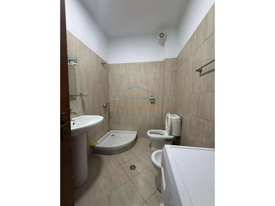 Tirane, shitet apartament 1+1 Kati 4, 61 m² 89.000 € (yzberisht)