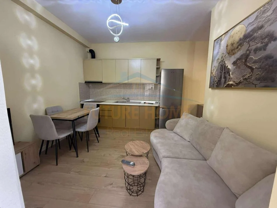 Tirane, shitet apartament 1+1 Kati 4, 61 m² 89.000 € (yzberisht)
