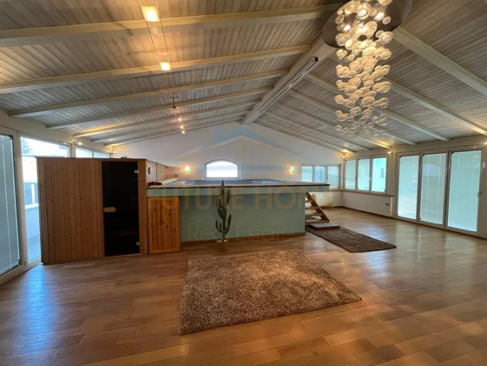 Tirane, shitet Vile 3 Katshe Kati 0, 900 m² (Medreseja)