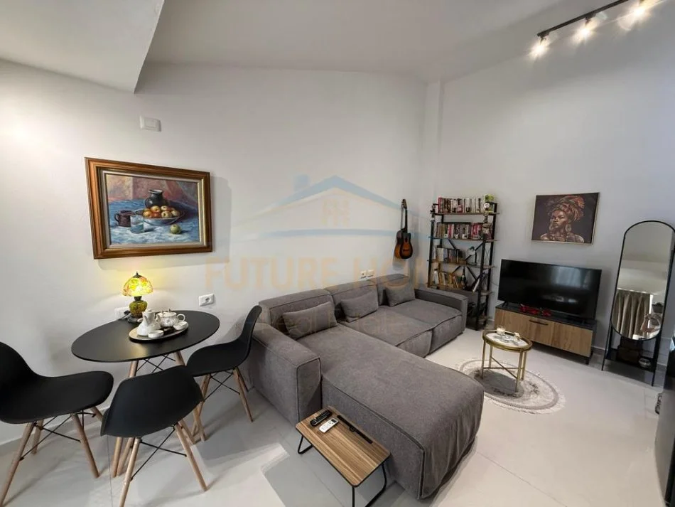 Tirane, shitet apartament 1+1 Kati 5, 65 m² 97.000 € 