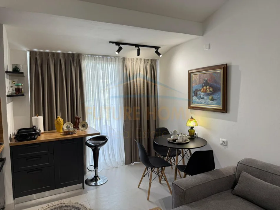 Tirane, shitet apartament 1+1 Kati 5, 64 m² 99.000 € (Fresku, Pranë 2 Luanëve, Tiranë.)