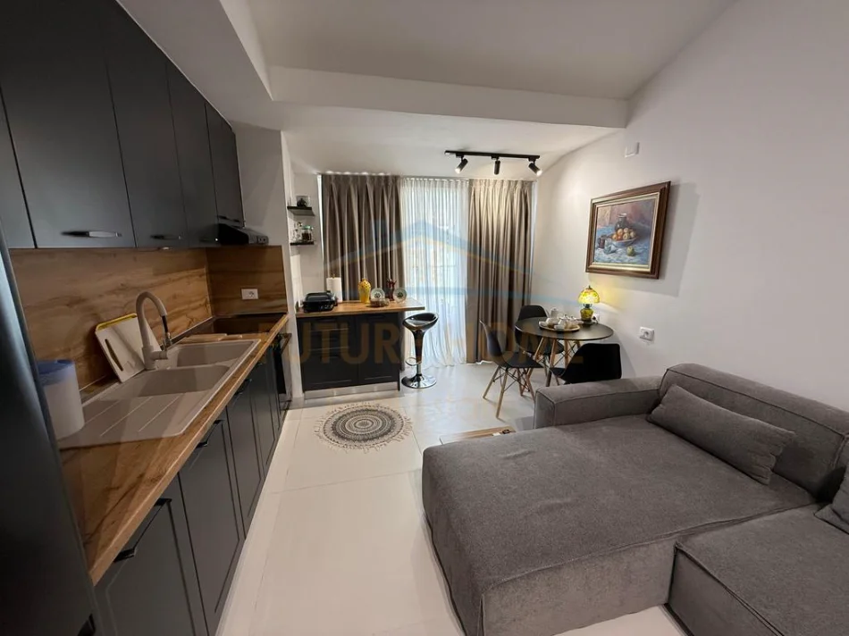 Tirane, shitet apartament 1+1 Kati 5, 64 m² 99.000 € (Prane 2 Luaneve)
