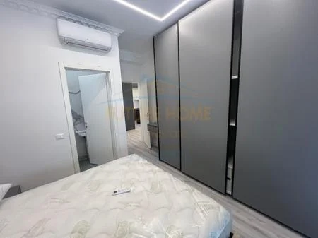 Tirane, jepet me qera apartament 2+1 Kati 2, 113 m² 1.000 € 