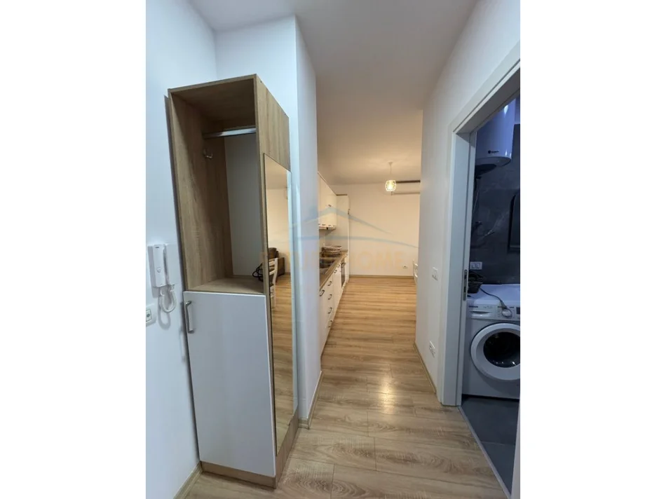 Tirane, jepet me qera apartament 1+1 Kati 7, 65 m² 520 € 