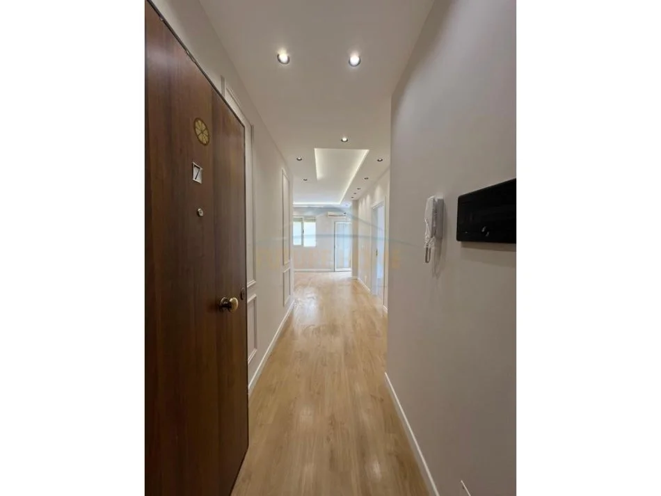 Durres, shitet apartament 2+1 Kati 2, 93 m² 128.000 € 