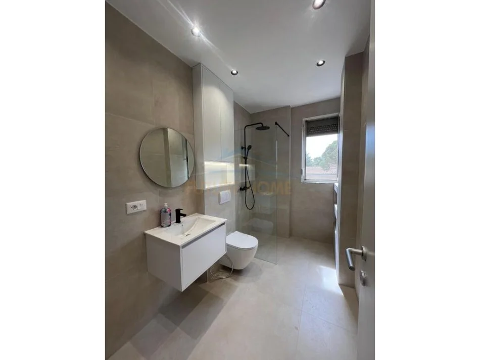 Durres, shitet apartament 2+1 Kati 2, 93 m² 128.000 € 