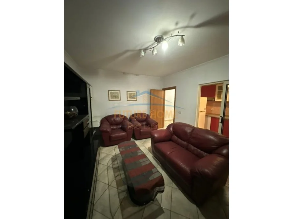 Tirane, jepet me qera apartament 1+1 Kati 0, 56 m² 400 € 