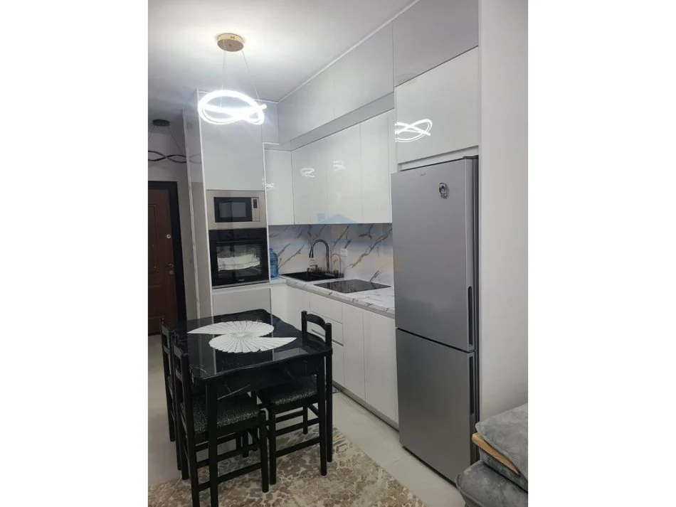Tirane, shitet apartament 3+1 Kati 4, 93 m² 160.000 € 