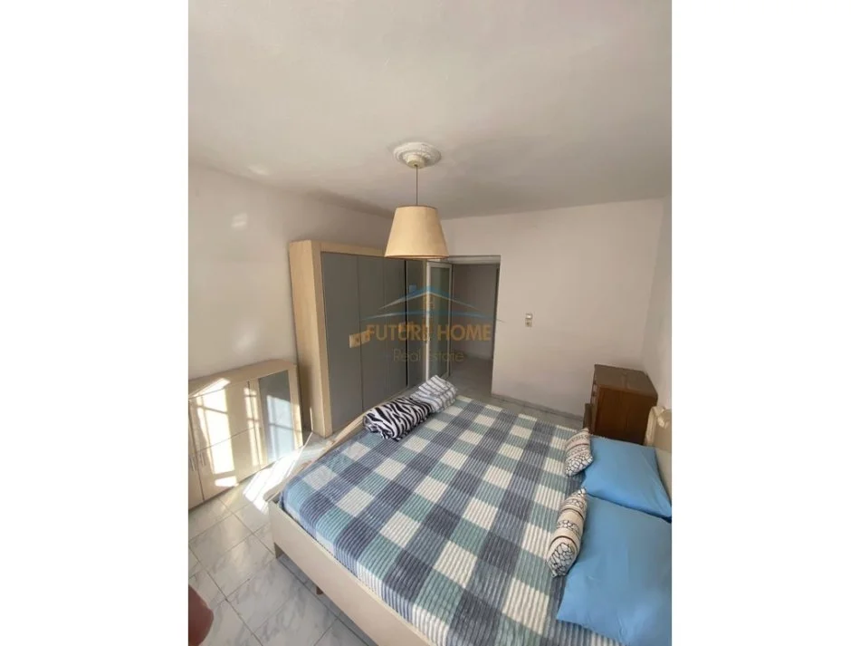 Tirane, jepet me qera apartament 2+1 Kati 2, 80 m² 550 € 