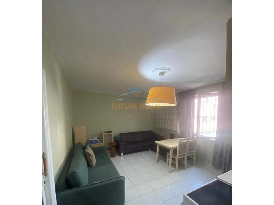 Tirane, jepet me qera apartament 2+1 Kati 2, 80 m² 550 € 