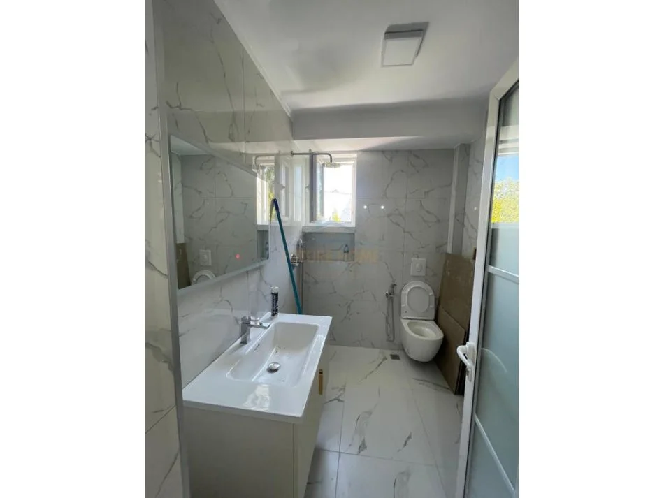 Tirane, shitet apartament 2+1 Kati 4, 70 m² 138.000 € 