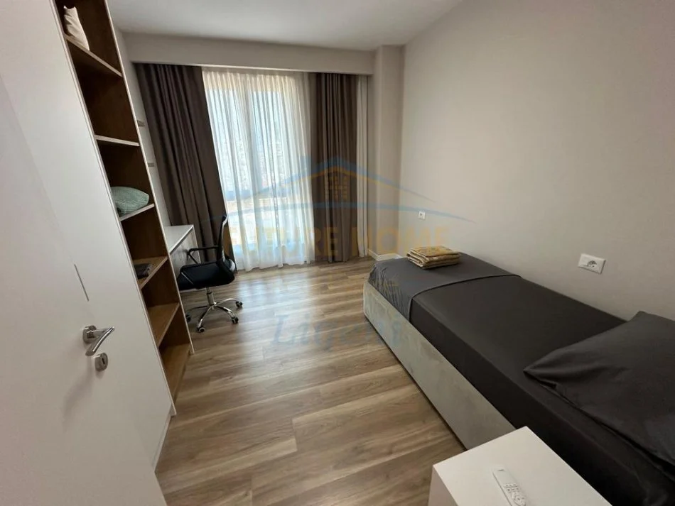 Tirane, jepet me qera apartament 2+1 Kati 5, 105 m² 1.200 € 