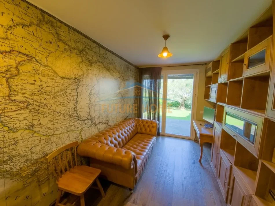 Tirane, jepet me qera Vile 3+1 Kati 0, 505 m² 2.600 € (REZIDENCA LONG HILL)