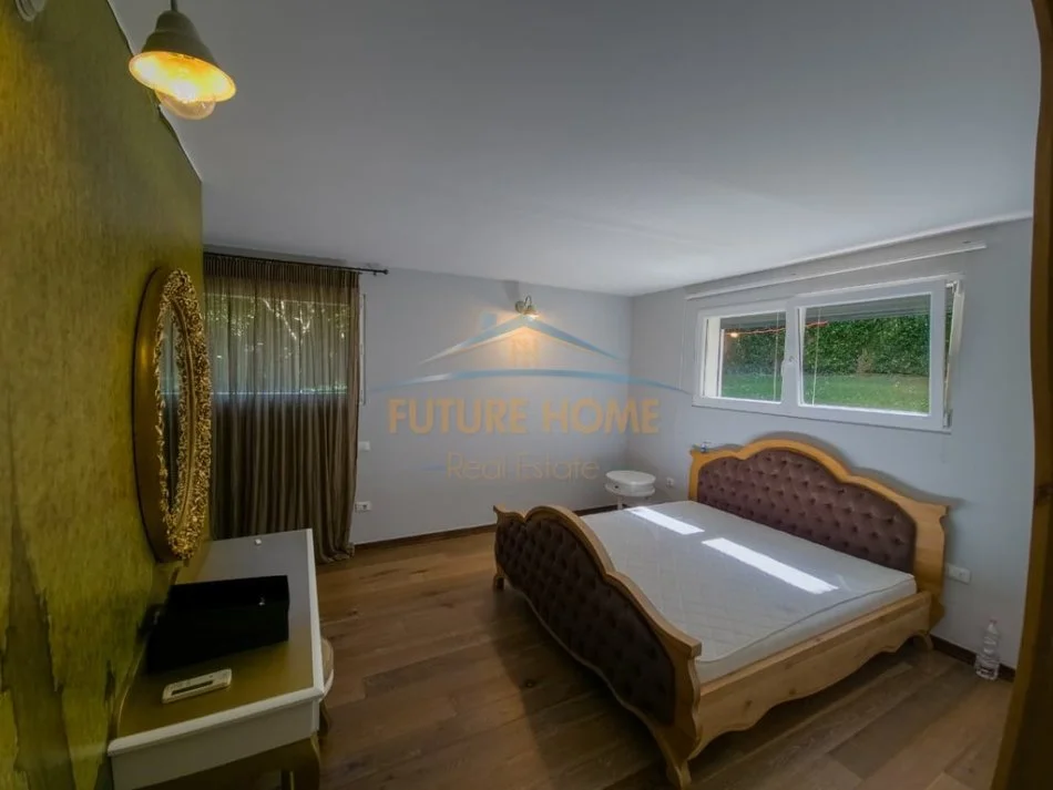 Tirane, jepet me qera Vile 3+1 Kati 0, 505 m² 2.600 € (REZIDENCA LONG HILL)