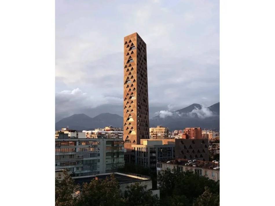 Tirane, shitet apartament 2+1 , 310.000 € (Tirana Tower,)