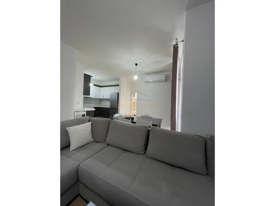 Tirane, shitet apartament 2+1 Kati 5, 125 m² 185.000 € (Yzberisht)
