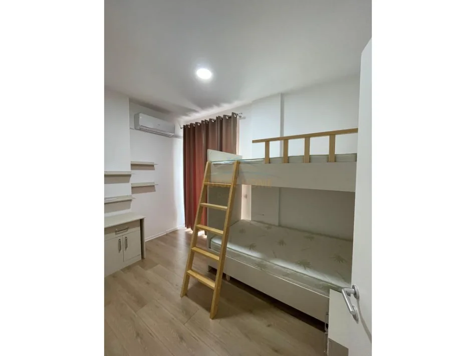 Tirane, shitet apartament 2+1+Aneks+Ballkon Kati 5, 125 m² 185.000 € 